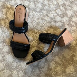 Time and Tru Black and Tan Vegan Leather Blockheel Sandals